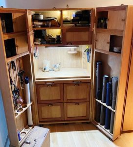 mueble para equipo de caza